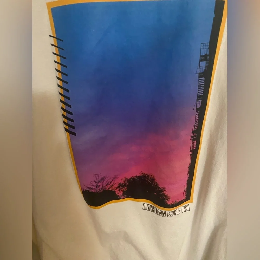 American Eagle White Graphic Long sleeve T Shirt. - Picture 4 of 4
